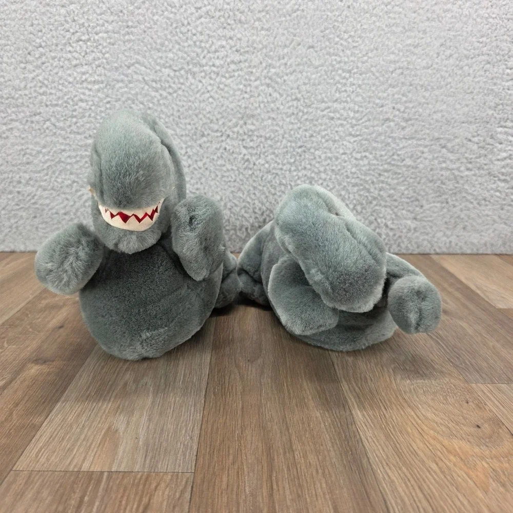 N/A plush dinosaur